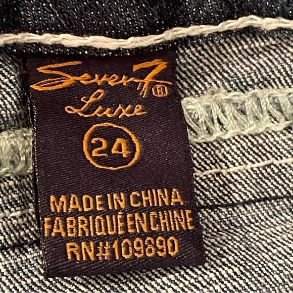 SEVEN7 Size 24 Stonewashed Blue Denim Shorts - Picture 5 of 6
